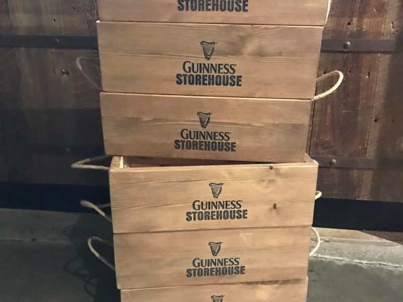 Corporate Hampers, Christmas Hampers , Hampers Ireland , Irish Hampers ,employee Hampers and Gifts CHampagne Guinness