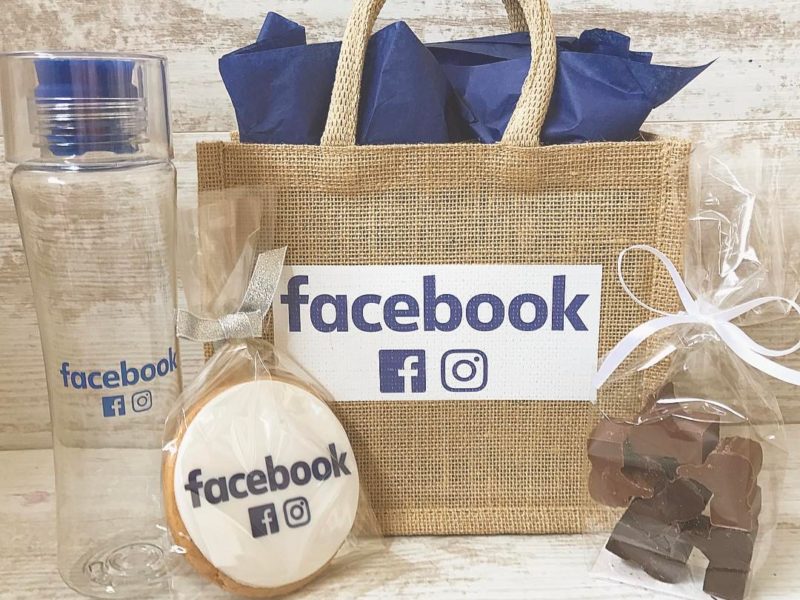 Corporate Hampers, Facebook ,Christmas Hampers , Hampers Ireland , Irish Hampers Santa ,,employee Hampers and Gifts Alsijpg Corporate Hampers, Facebook ,Christmas Hampers , Hampers Ireland , Irish Hampers Santa ,,employee Hampers and Gifts Alsijpg